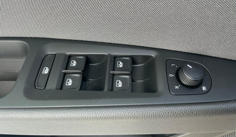 SEAT LEON full