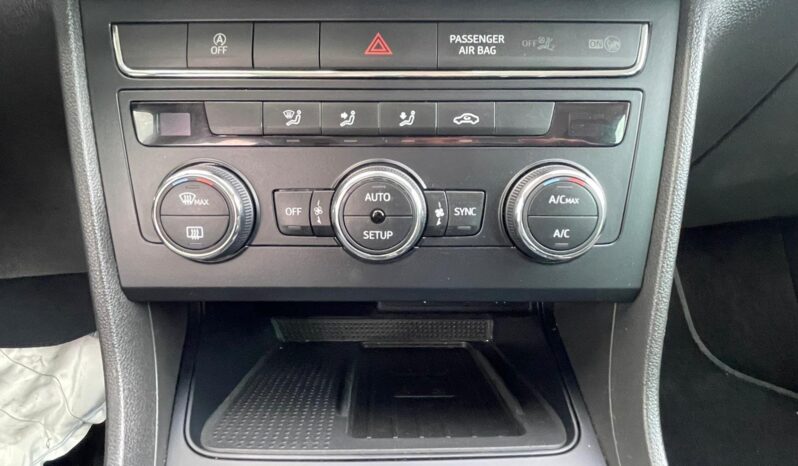 SEAT LEON full