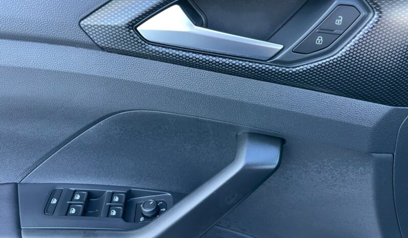 VOLKSWAGEN T-CROSS full