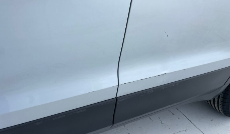 VOLKSWAGEN T-CROSS full