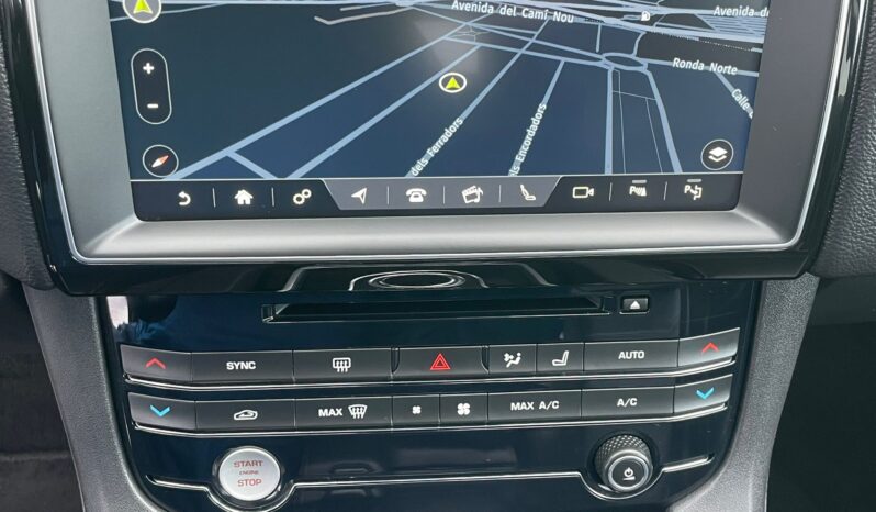 JAGUAR F-PACE full