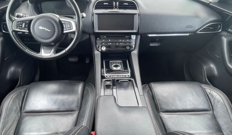 JAGUAR F-PACE full