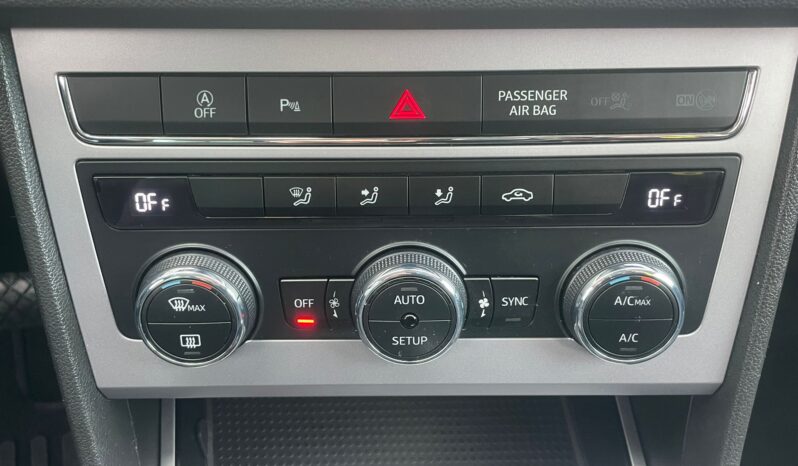SEAT LEON full