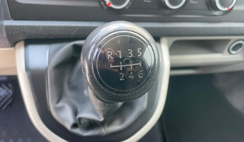 VOLKSWAGEN TRANSPORTER full