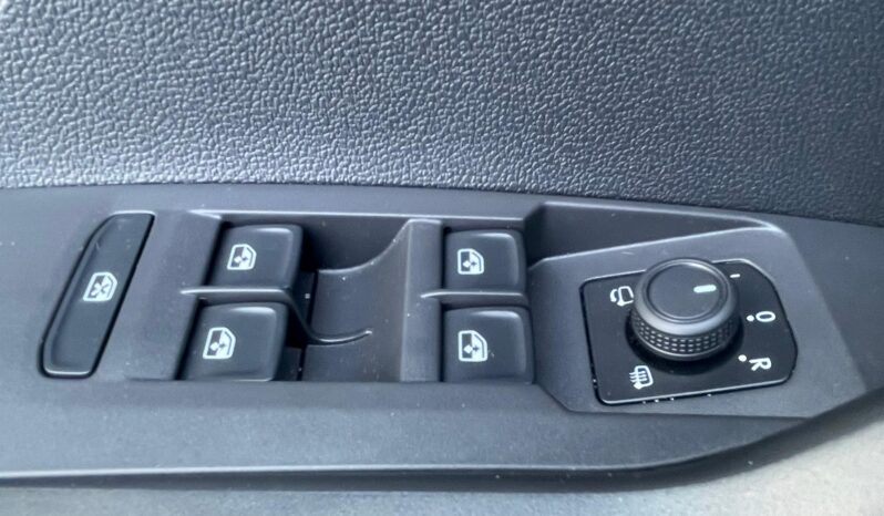 VOLKSWAGEN T-CROSS full