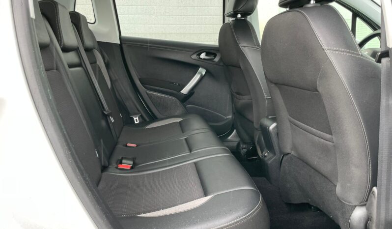 PEUGEOT 2008 full