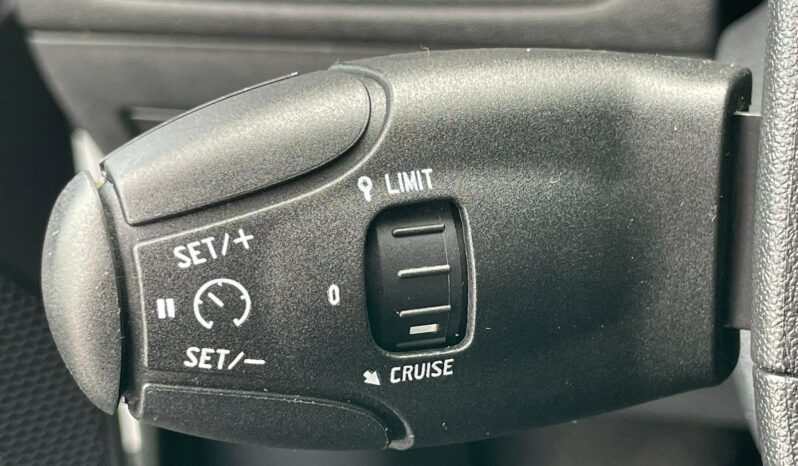 PEUGEOT 2008 full