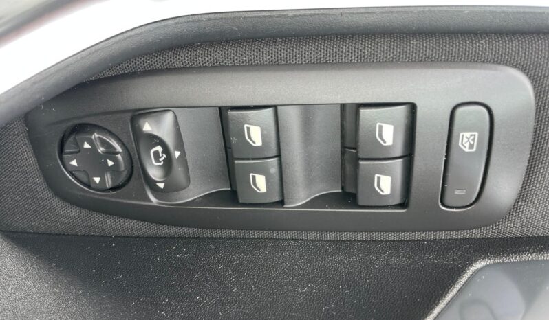 PEUGEOT 2008 full
