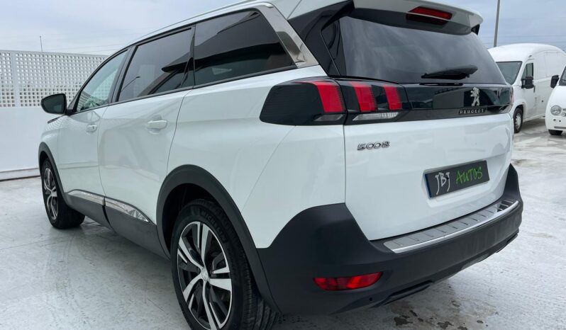 PEUGEOT 5008 full