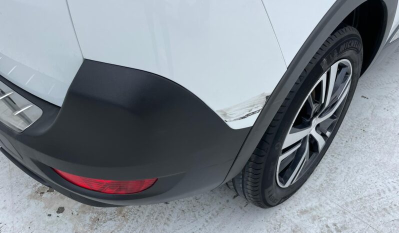 PEUGEOT 5008 full