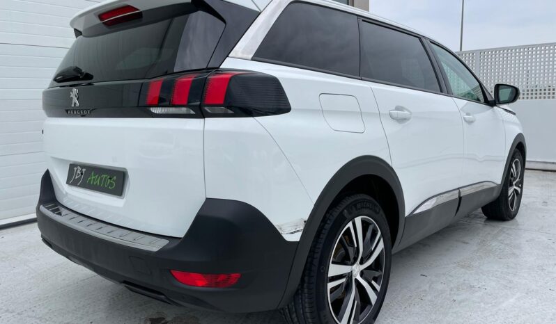 PEUGEOT 5008 full