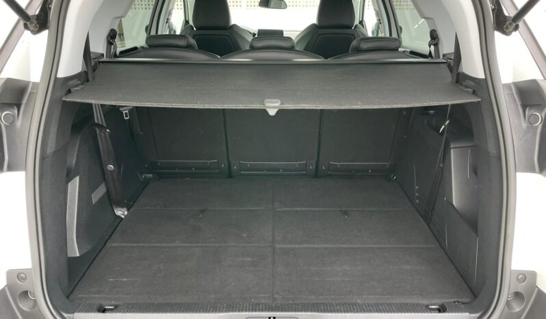PEUGEOT 5008 full