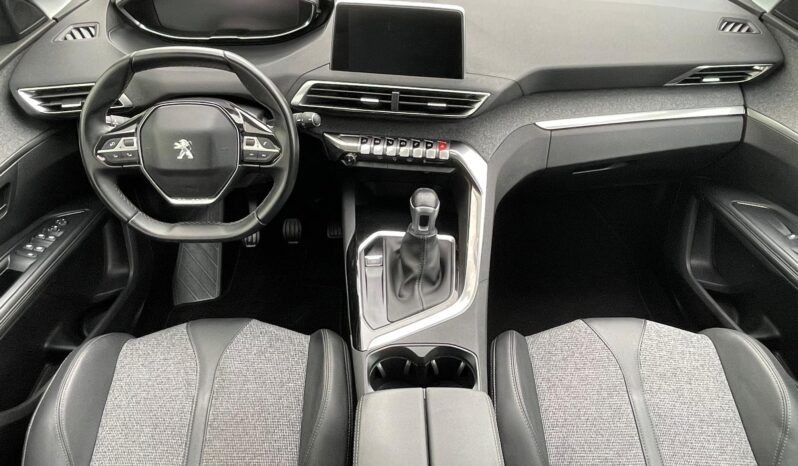 PEUGEOT 5008 full