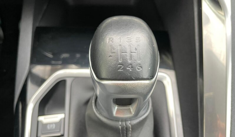 PEUGEOT 5008 full