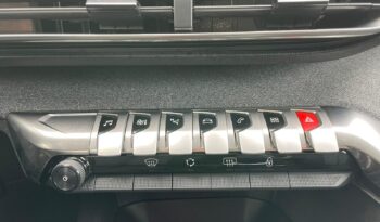PEUGEOT 5008 full