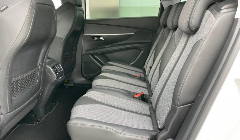 PEUGEOT 5008 full
