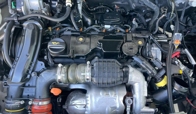 PEUGEOT 208 full