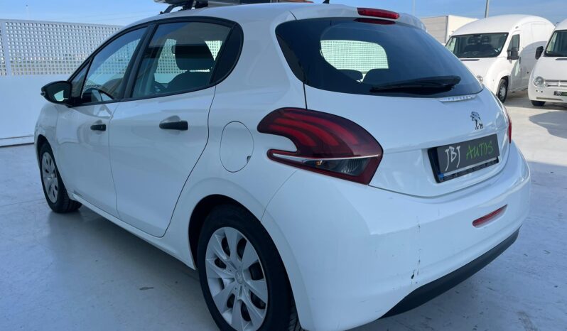 PEUGEOT 208 full