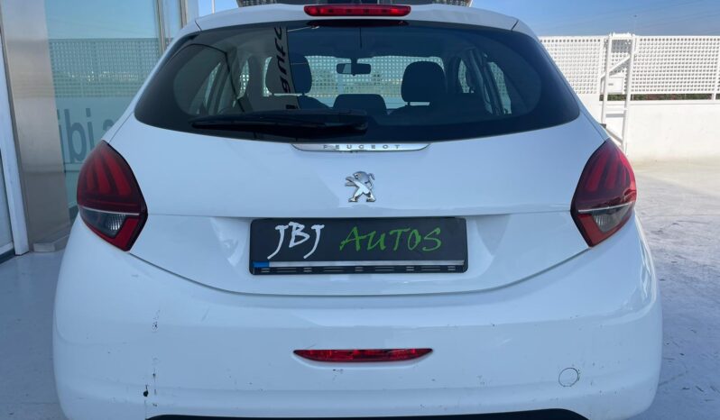 PEUGEOT 208 full
