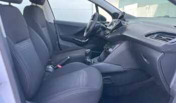 PEUGEOT 208 full