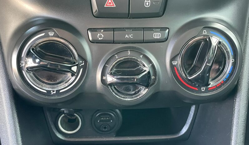 PEUGEOT 208 full