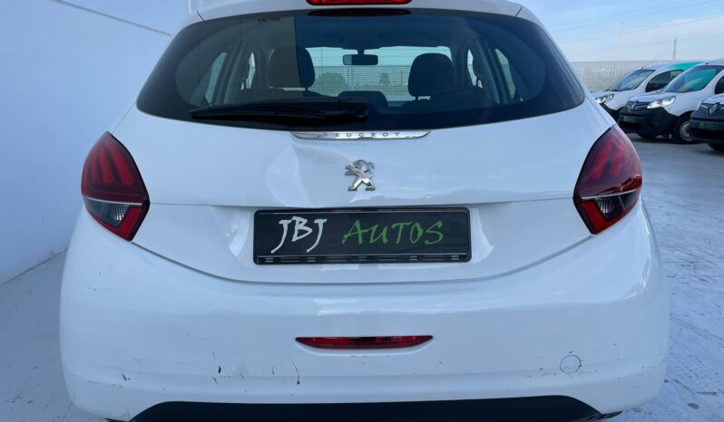 PEUGEOT 208 full