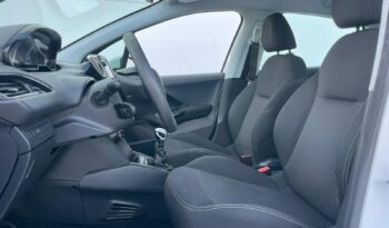 PEUGEOT 208 full