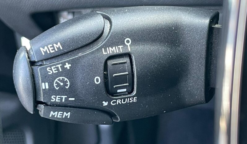 PEUGEOT 2008 full