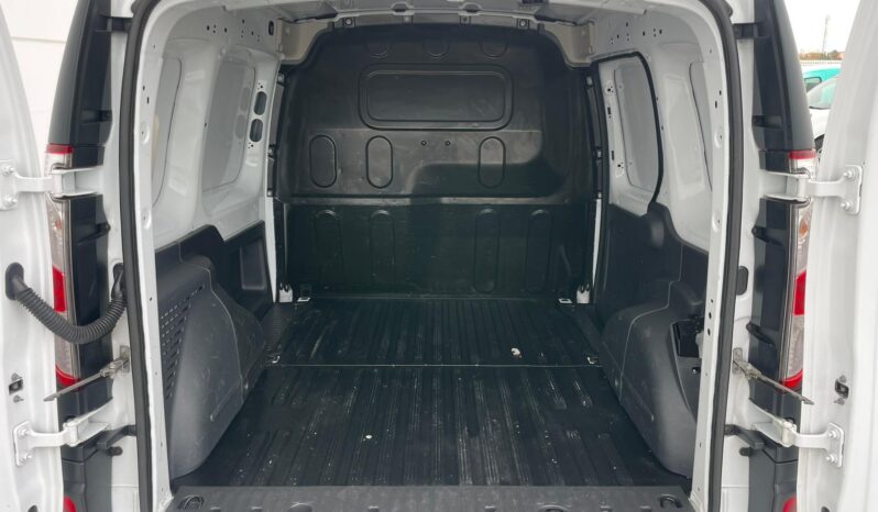 NISSAN NV250 full