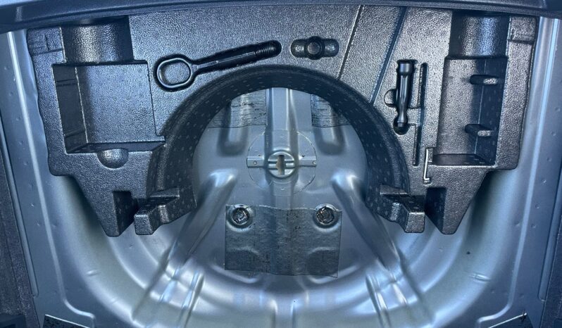 VOLKSWAGEN T-ROC full