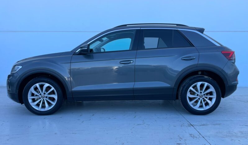 VOLKSWAGEN T-ROC full