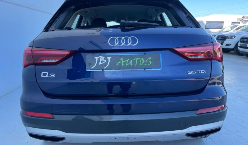 AUDI Q3 full