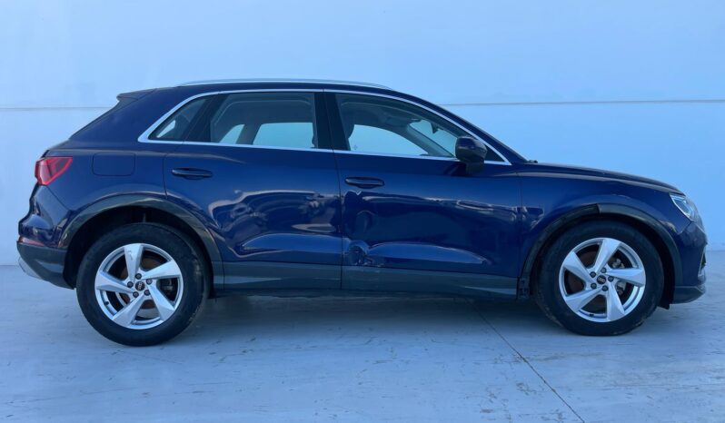 AUDI Q3 full