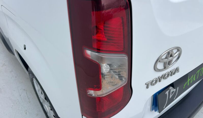 TOYOTA PROACE CITY COMBI full