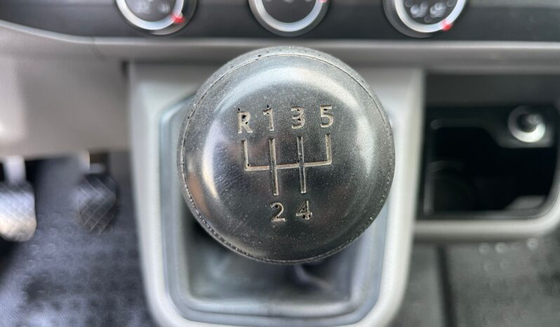 VOLKSWAGEN TRANSPORTER full