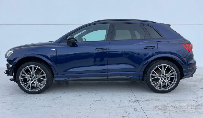 AUDI Q3 full
