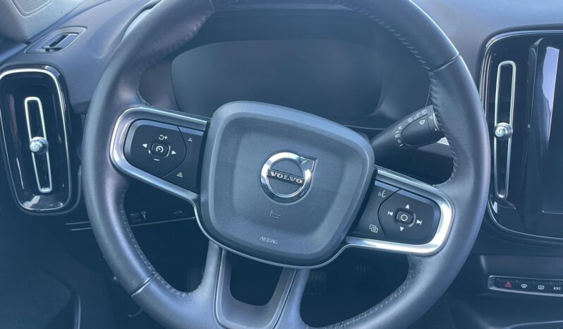 VOLVO XC40 full