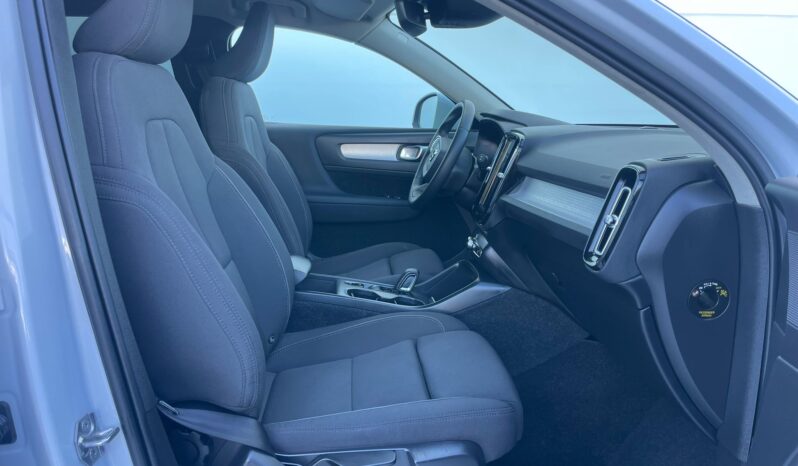 VOLVO XC40 full