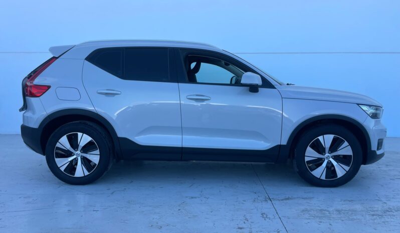 VOLVO XC40 full