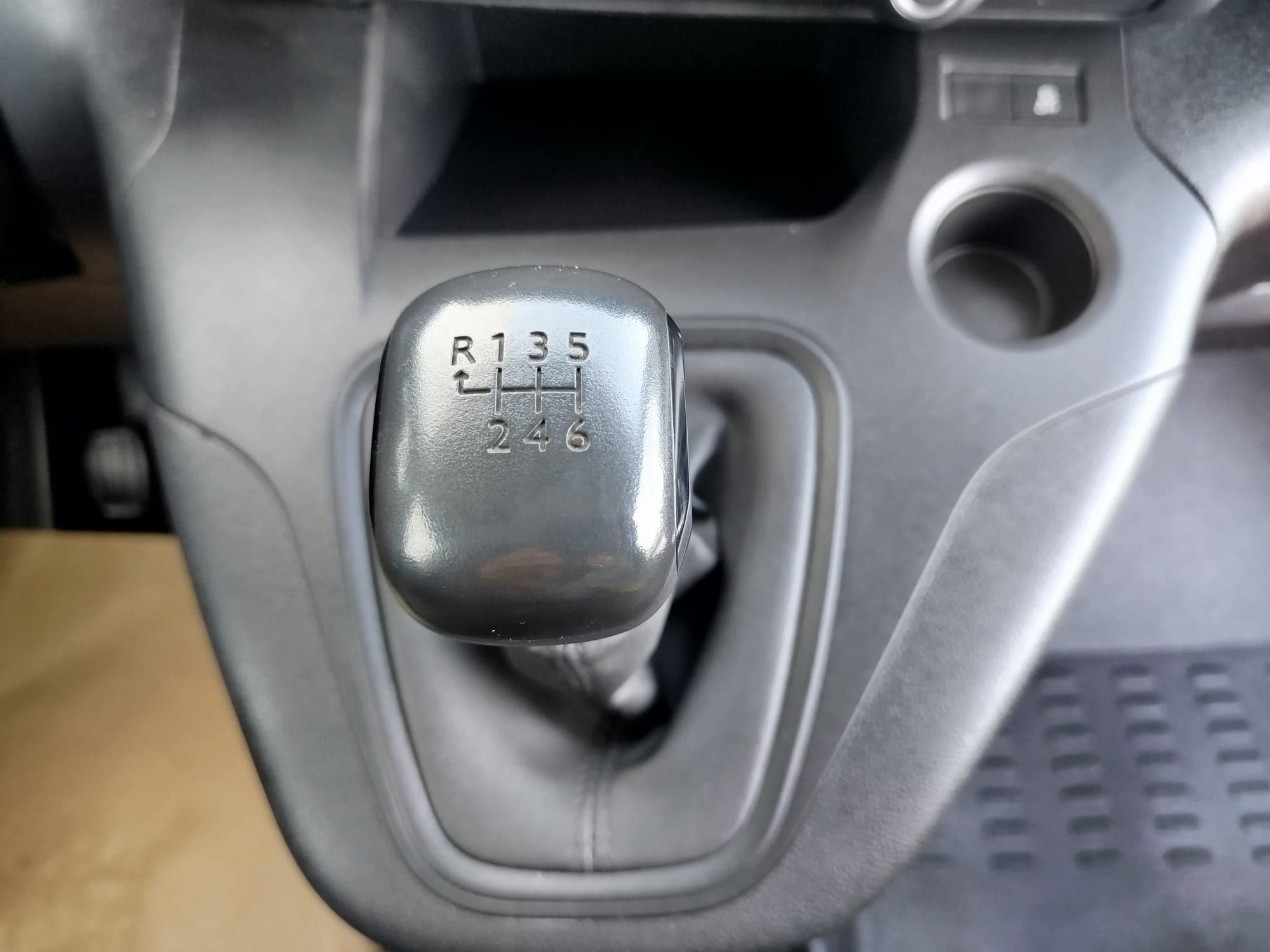 1775664304344