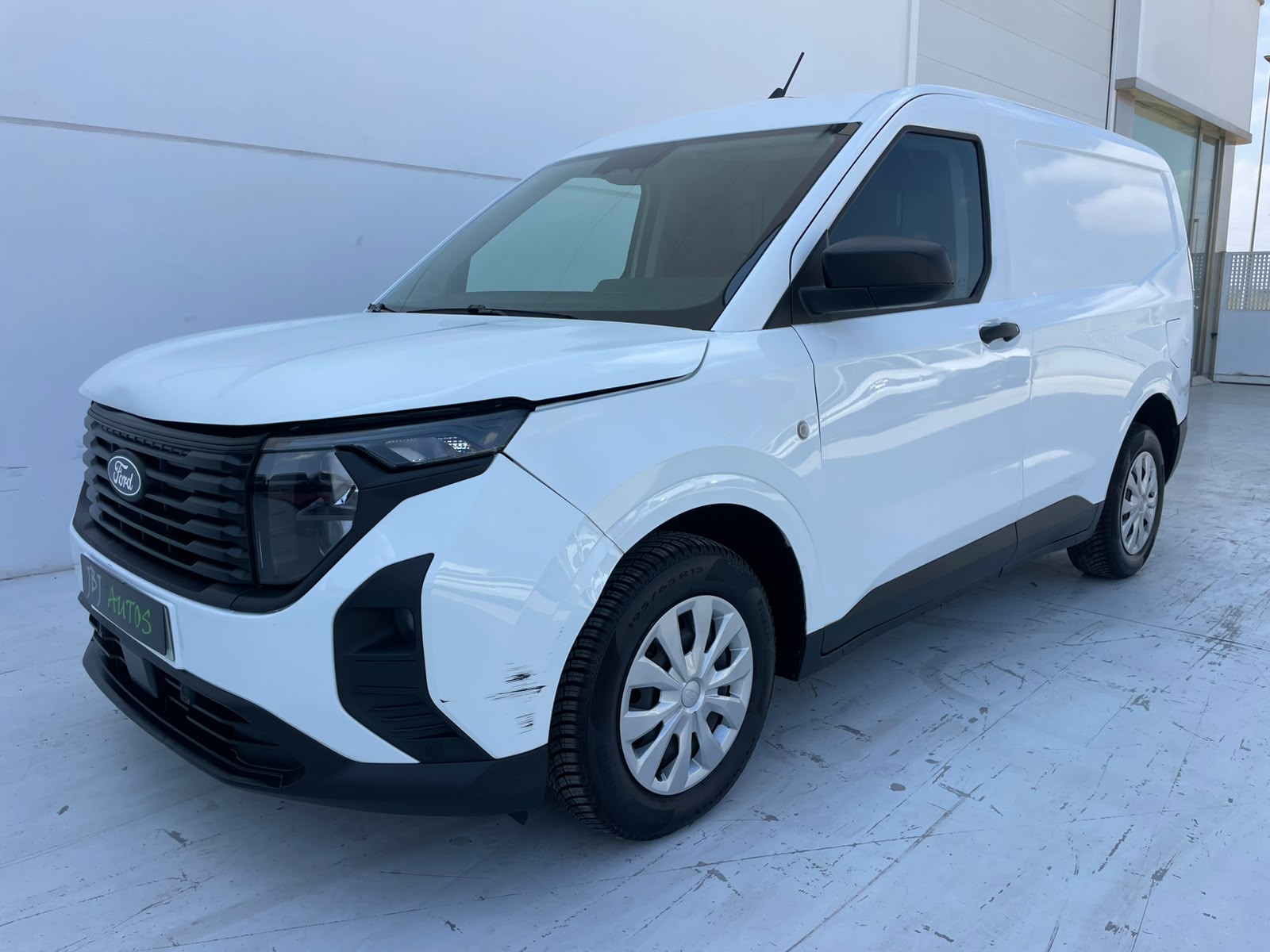 FORD TRANSIT COURIER