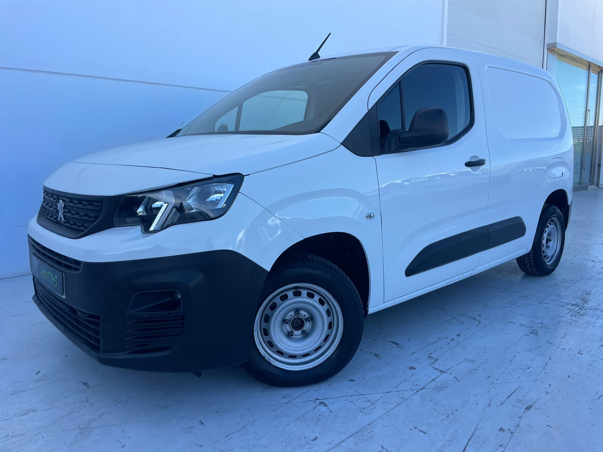 Lee más sobre el artículo PEUGEOT PARTNER